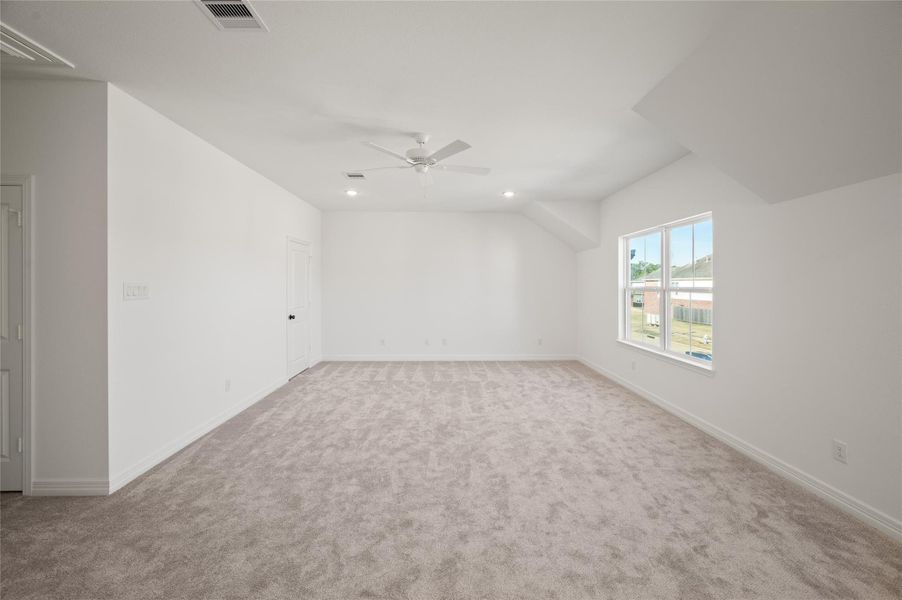 Spacious, unfurnished interior of a new home in , Missouri City (Image 21).