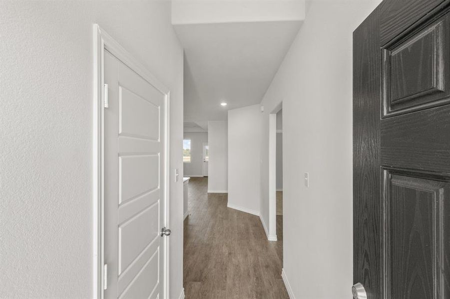 Spacious, unfurnished interior of a new home in Retreat at Fossil Creek, Fort Worth (Image 8). Spacious, unfurnished interior of a new home in Retreat at Fossil Creek, Fort Worth (Image 8).