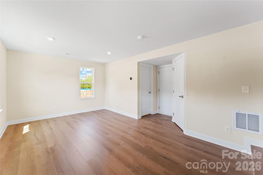 Spacious, unfurnished interior of a new home in Stowe Branch Townhomes, Charlotte (Image 13). Spacious, unfurnished interior of a new home in Stowe Branch Townhomes, Charlotte (Image 13).