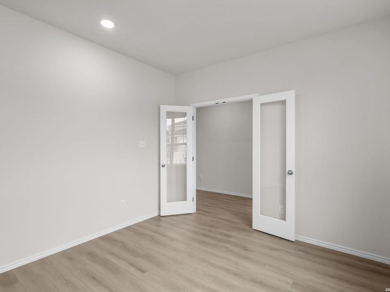 Spacious, unfurnished interior of a new home in Royal Crest, San Antonio (Image 27). Spacious, unfurnished interior of a new home in Royal Crest, San Antonio (Image 27).