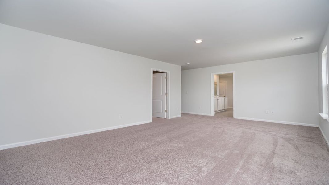 Representative unfurnished interior of a home built from the GALEN by D.R. Horton in Ridgefield, Conway (Image 28).