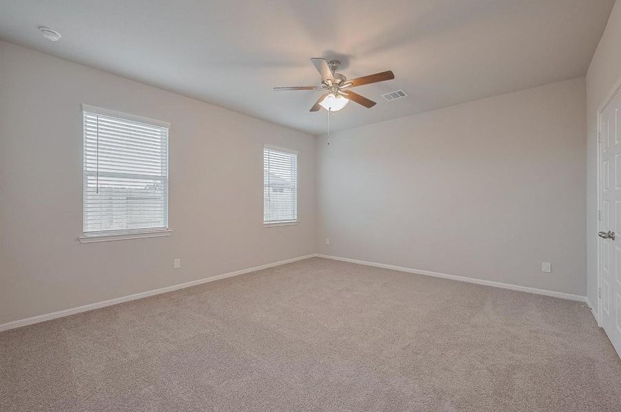 Spacious, unfurnished interior of a new home in River Ranch, Dayton (Image 15).