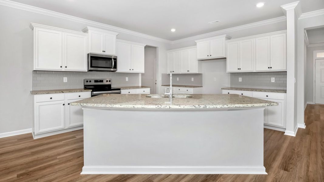 Representative furnished interior of a home built from the Kathryn by D.R. Horton in Riverwood Gardens, Oakland (Image 4).