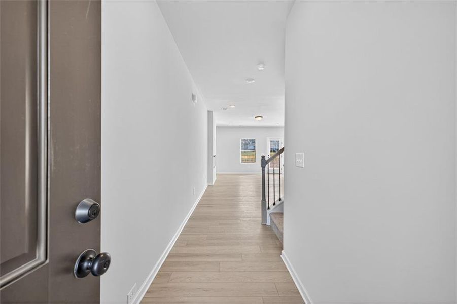 Spacious, unfurnished interior of a new home in Franklin Manor, Lawrenceville (Image 25).