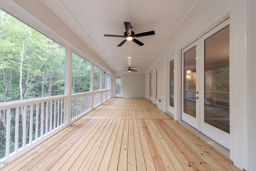 050_Screened Porch 050_Screened Porch