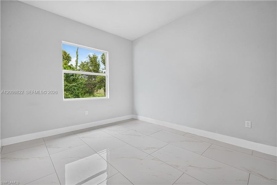 Spacious, unfurnished interior of a new home in , Lehigh Acres (Image 19).