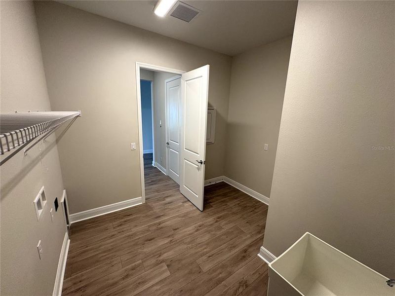 Spacious, unfurnished interior of a new home in EVERLY at Wellen Park, Venice (Image 29).