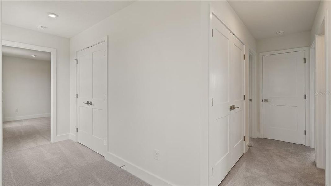 Spacious, unfurnished interior of a new home in Trailside, Mount Dora (Image 32).