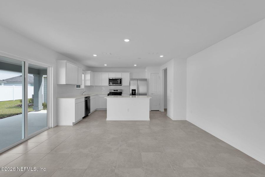 Spacious, unfurnished interior of a new home in Wells Landing, Jacksonville (Image 12).