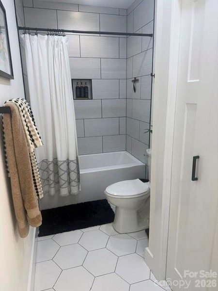 Large tiled Bath Lower floor Large tiled Bath Lower floor