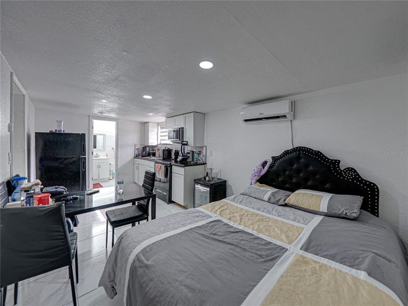 Furnished interior view inside a new home in , Lakeland (Image 6).