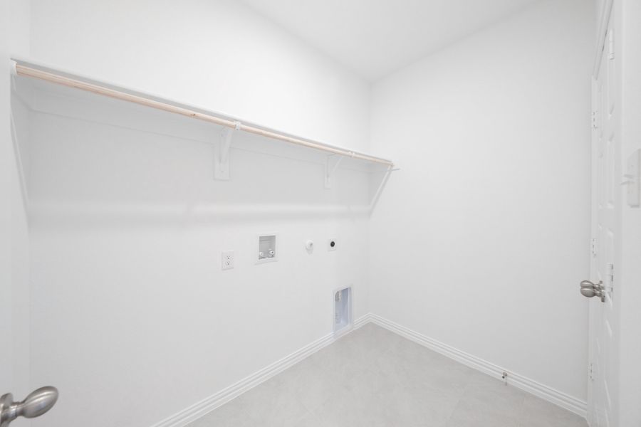 Spacious, unfurnished interior of a new home in Whitewing Trails, Princeton (Image 20). Spacious, unfurnished interior of a new home in Whitewing Trails, Princeton (Image 20).