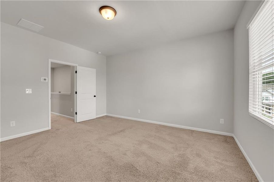 Spacious, unfurnished interior of a new home in , Lawrenceville (Image 34).