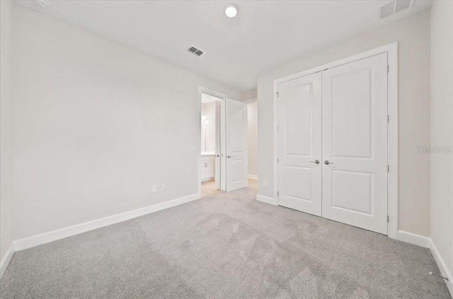 Spacious, unfurnished interior of a new home in Coasterra Community Group Page, Palmetto (Image 37).