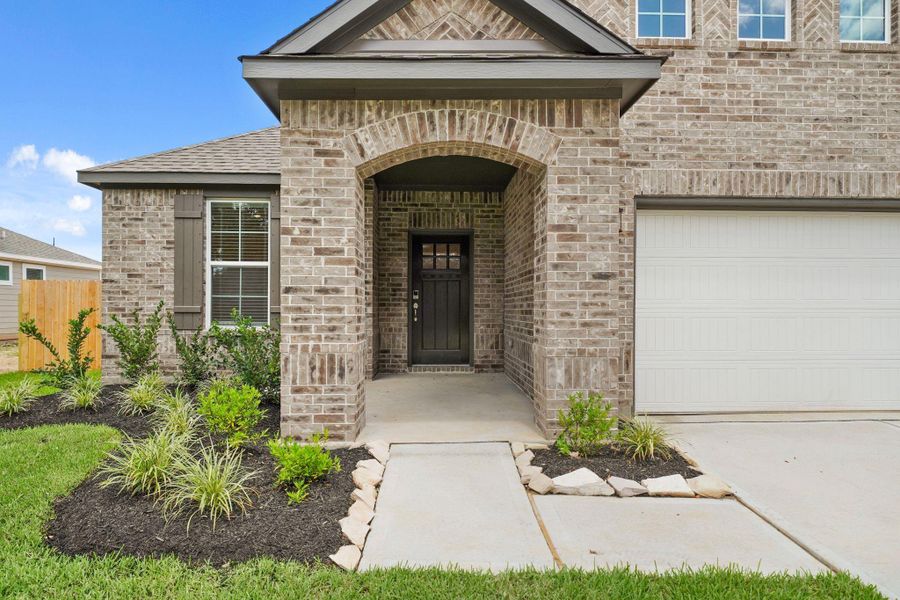 Exterior details and patio area of a home in Signature Collection, Bay City (Image 15).