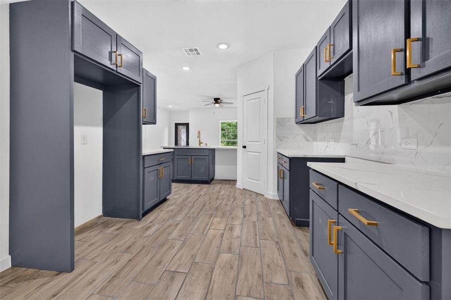 Furnished interior view inside a new home in , Mabank (Image 10).