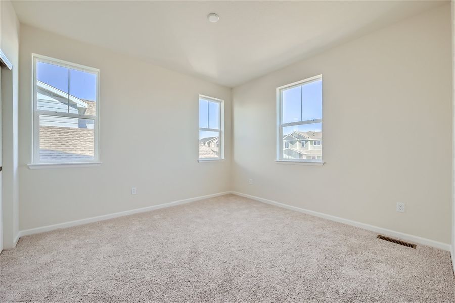 1312 loraine cir s - web quality - 007 - 16 2nd floor bedroom