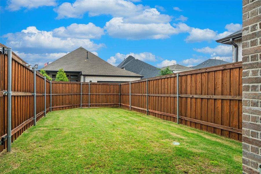 Exterior details and patio area of a home in Karis, Crowley (Image 26).