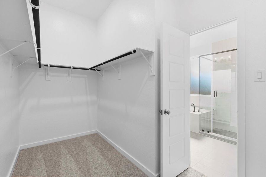 Spacious, unfurnished interior of a new home in Sienna 45', 50', Missouri City (Image 24).