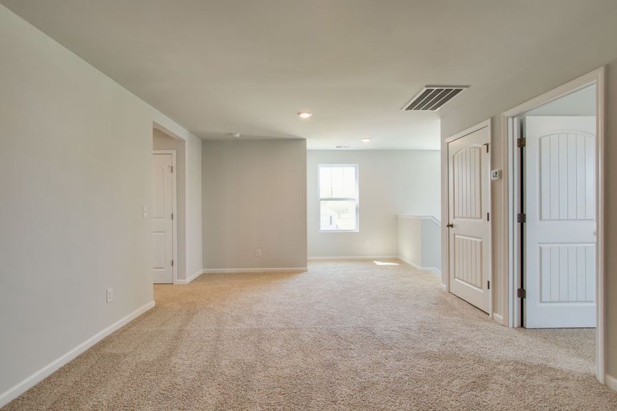 Representative unfurnished interior of a home built from the BELFORT by D.R. Horton in Woodbridge Glen Single Family, Lebanon (Image 19).