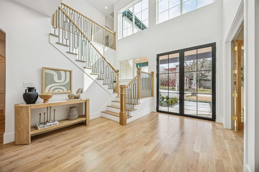 Furnished interior view inside a new home in , Dallas (Image 5).