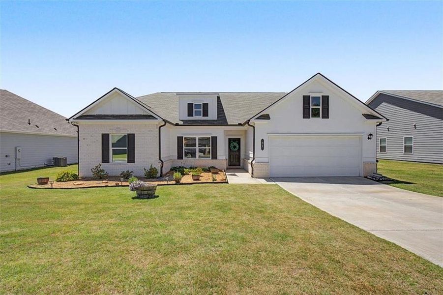 Front exterior of a new home in , Cartersville, GA, highlighting curb appeal (Image 23). Front exterior of a new home in , Cartersville, GA, highlighting curb appeal (Image 23).