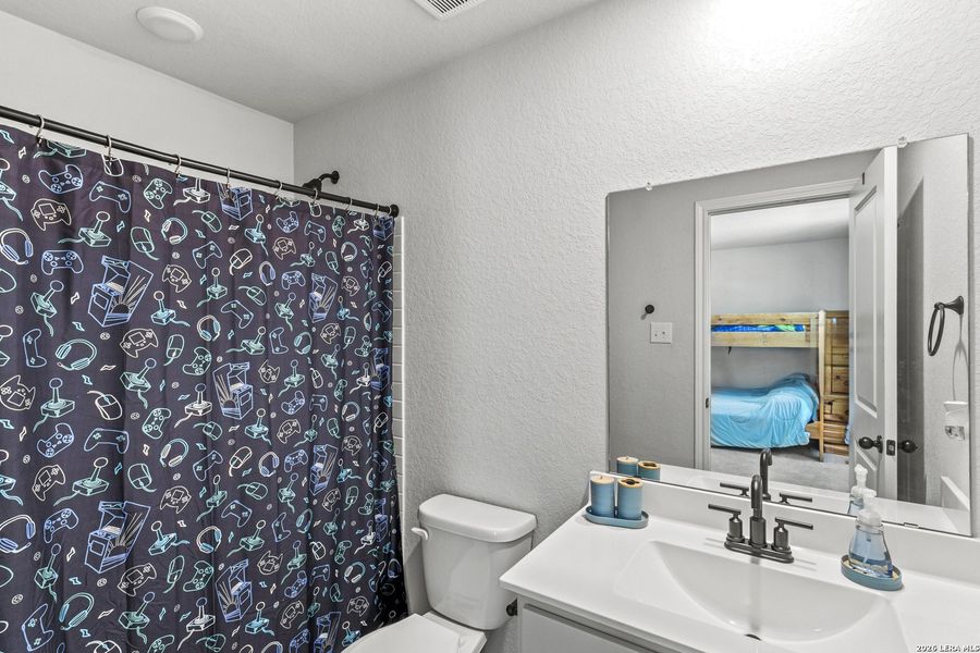 Furnished interior view inside a new home in , Schertz (Image 32).