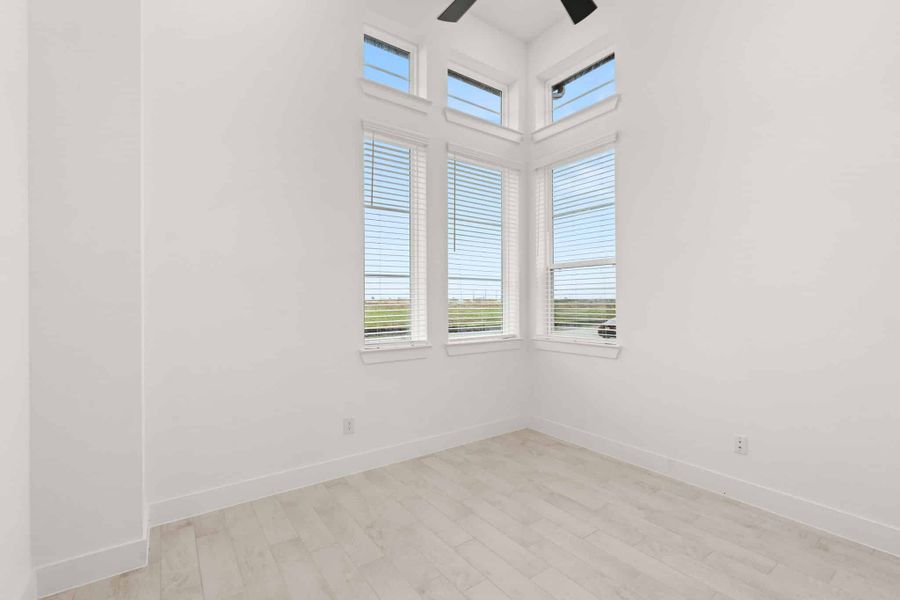 Spacious, unfurnished interior of a new home in Fulshear Lakes, Fulshear (Image 20).