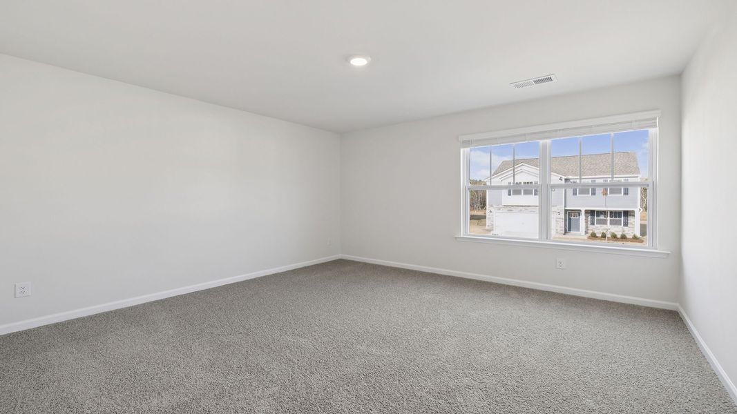 Spacious, unfurnished interior of a new home in Woodglen, Piedmont (Image 26).