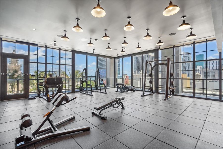 Community amenities in , Miami (Image 61).