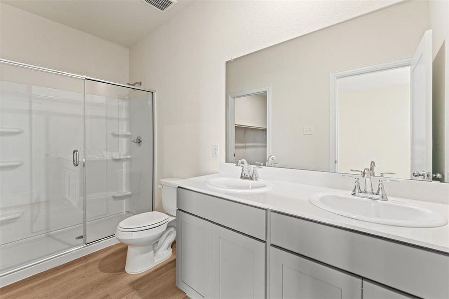 Furnished interior view inside a new home in , Waco (Image 9).