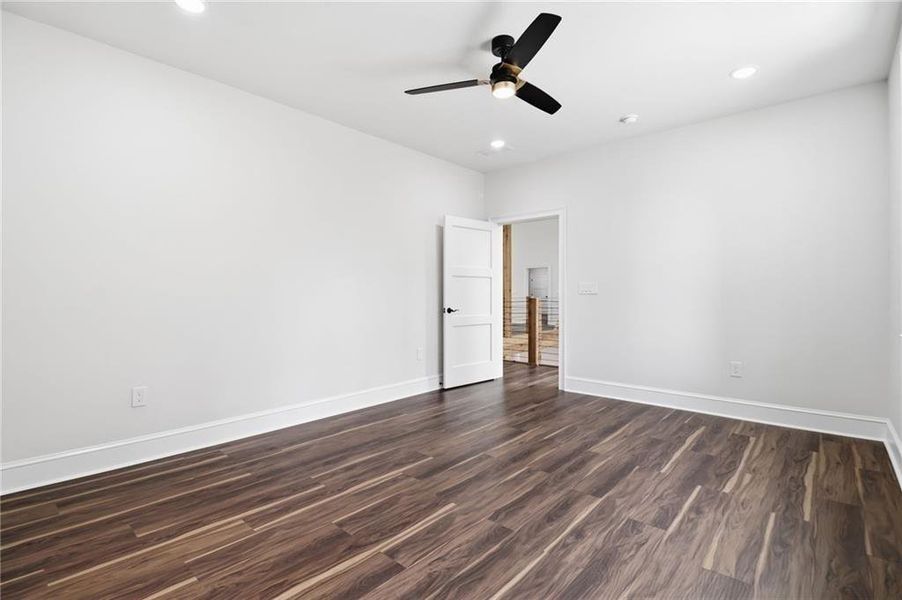 Spacious, unfurnished interior of a new home in , Acworth (Image 70).