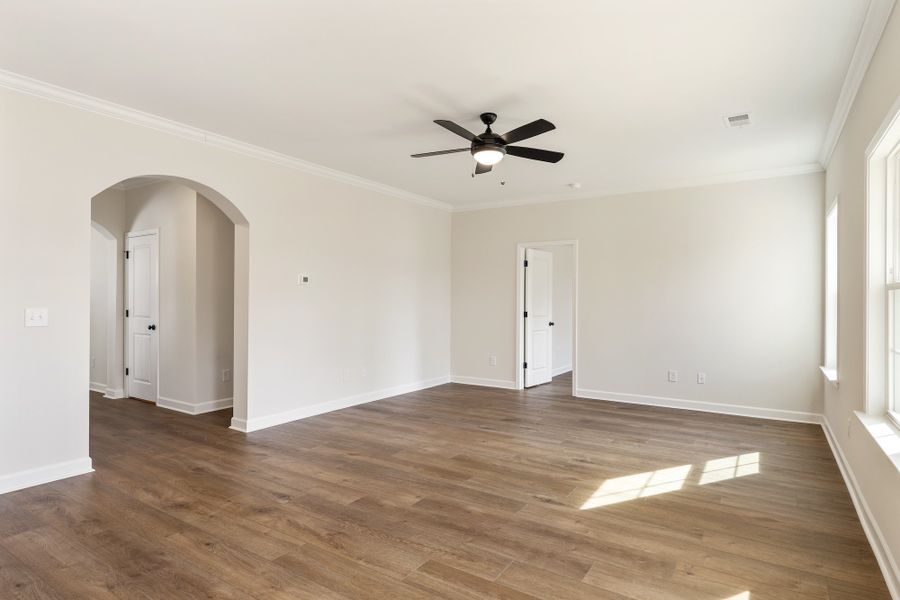 Spacious, unfurnished interior of a new home in Parris Meadows, Chesnee (Image 20).