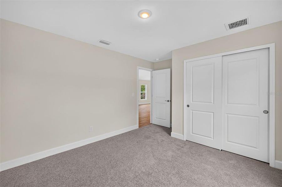 Spacious, unfurnished interior of a new home in , Port Charlotte (Image 20).