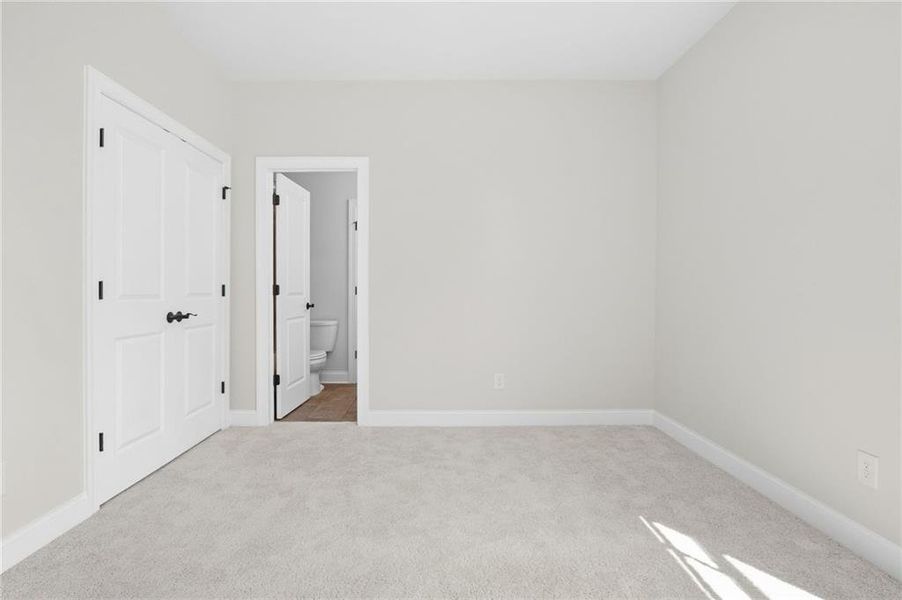 Spacious, unfurnished interior of a new home in Waterside Single Family, Peachtree Corners (Image 29).