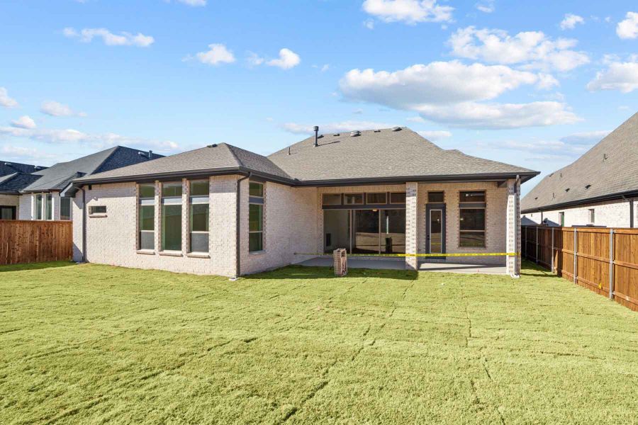 Representative exterior details of a home built from the The Jaiden by David Weekley Homes in Monterra - Classics, Fate (Image 3).