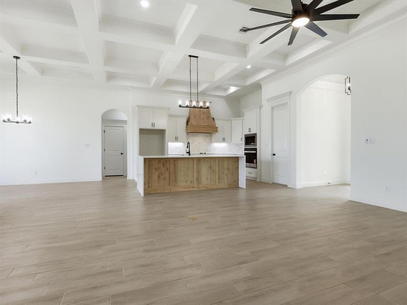 Spacious, unfurnished interior of a new home in , Weatherford (Image 35).