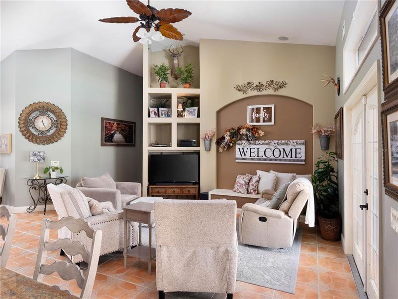 Furnished interior view inside a new home in , Ocklawaha (Image 10).