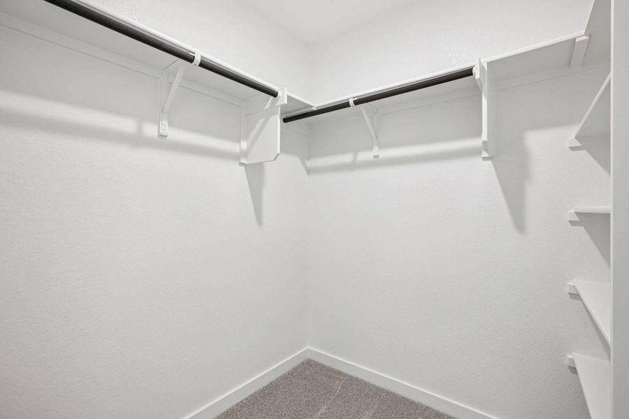 Spacious, unfurnished interior of a new home in Avery Centre, Round Rock (Image 23).