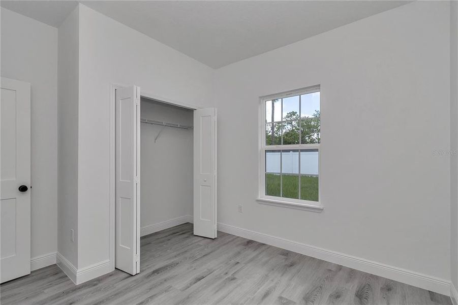 Spacious, unfurnished interior of a new home in , Citrus Springs (Image 20).