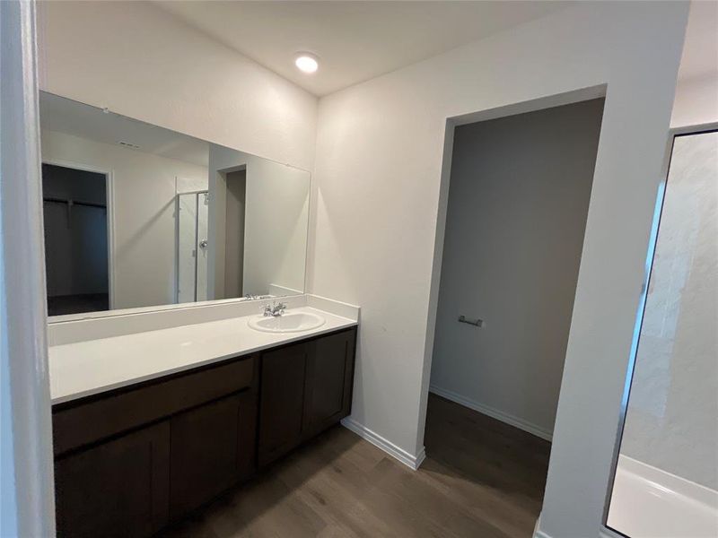 Furnished interior view inside a new home in Elevon, Lavon (Image 6).