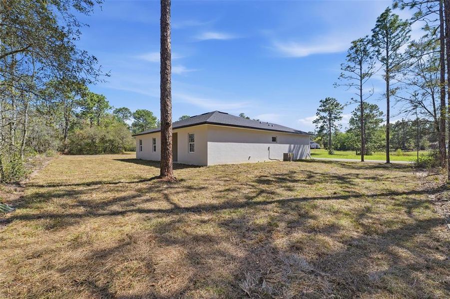Exterior details and patio area of a home in , Citrus Springs (Image 3). Exterior details and patio area of a home in , Citrus Springs (Image 3).