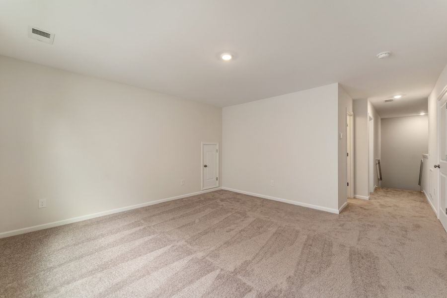 Spacious, unfurnished interior of a new home in Landmark Commons, Boiling Springs (Image 23). Spacious, unfurnished interior of a new home in Landmark Commons, Boiling Springs (Image 23).