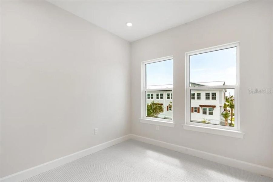 Spacious, unfurnished interior of a new home in Seahaven, Punta Gorda (Image 24).