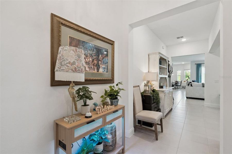 Furnished interior view inside a new home in , Winter Garden (Image 9).