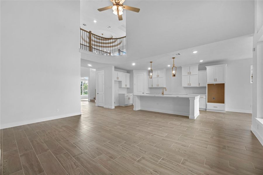 Spacious, unfurnished interior of a new home in Jordan Ranch, Fulshear (Image 10).