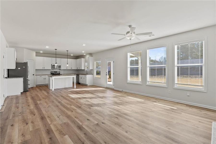 Spacious, unfurnished interior of a new home in , Auburn (Image 19).