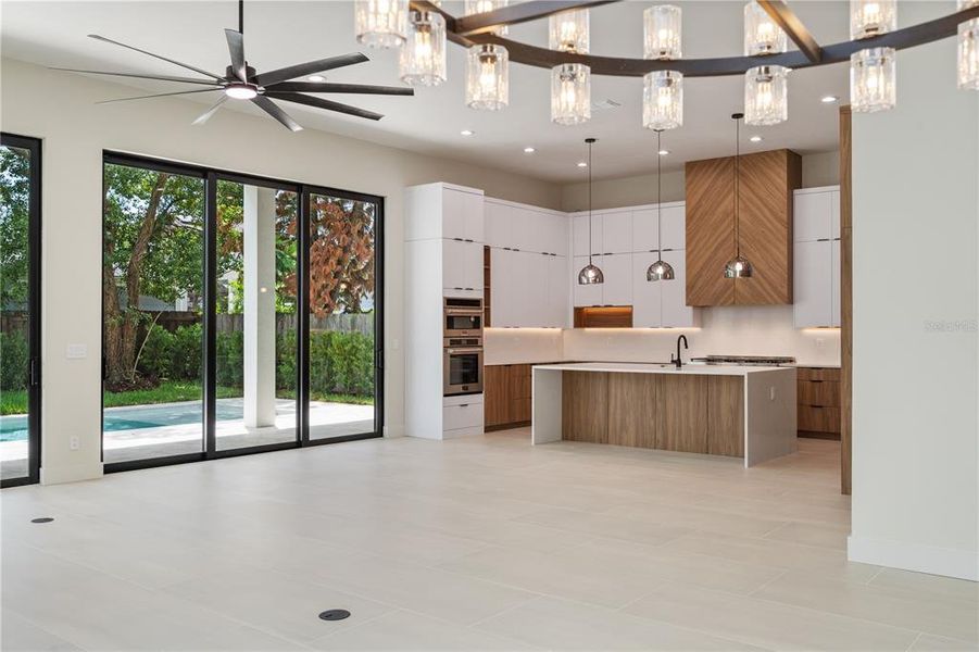 Furnished interior view inside a new home in , Orlando (Image 16).