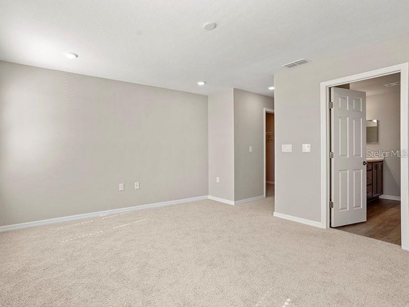 Spacious, unfurnished interior of a new home in The Crossings - Townhomes, St. Cloud (Image 16).
