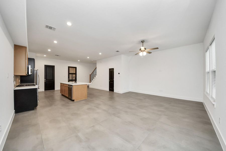 Spacious, unfurnished interior of a new home in , Houston (Image 42). Spacious, unfurnished interior of a new home in , Houston (Image 42).